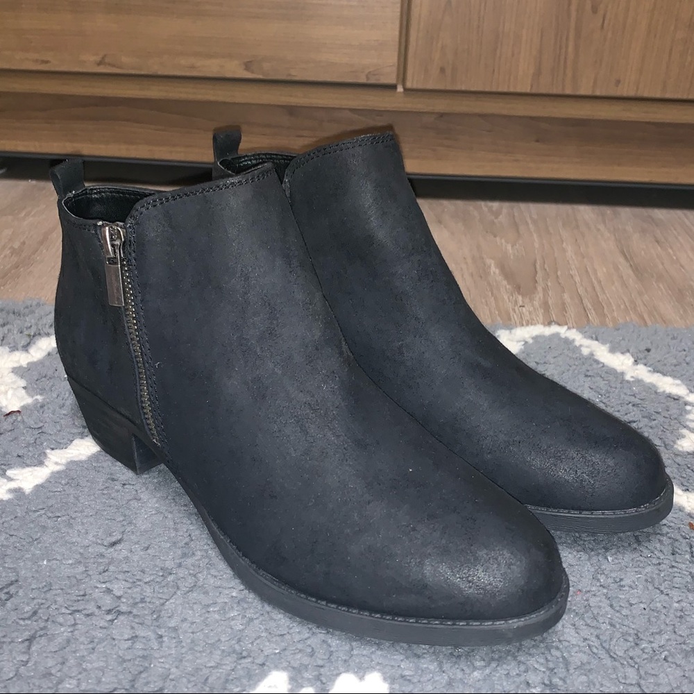 Carlos Santana Black Booties